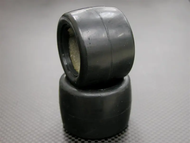 Kyosho Mini-Z Monster Front/Rear Rubber Slick Tire With Insert (30 Deg) -1Pr 1