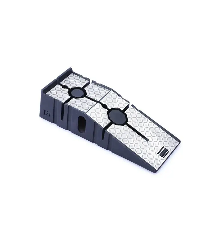 R/C Scale Accessories : Simulation Wheel Ramp Car Repair For 1:10 Crawlers - 1 Set Black 1