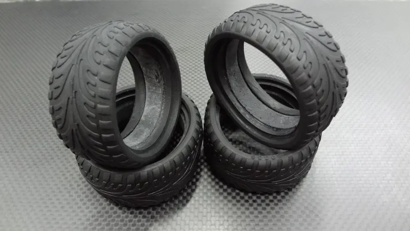 Rubber Radial Onroad Tires 26Mm - 1Pr Set With Tire Insert (Istt826m) Onroad Arrow Tire Pattern 1
