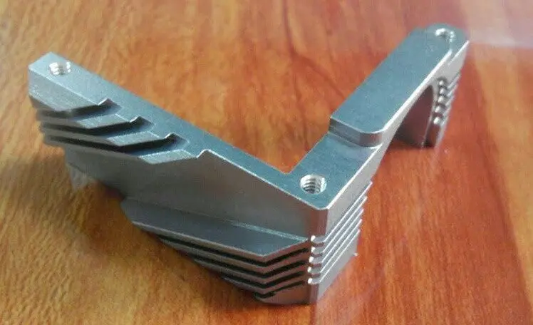 Team Associated Tc4 Aluminum Motor Mount With Heat Sink - 1Pc Gray Silver 1
