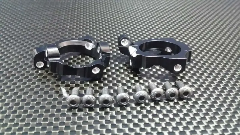 Team Losi Mini 8Ight & 8Ight-T Aluminum Front C-Hub - 1Pr Set Black 1