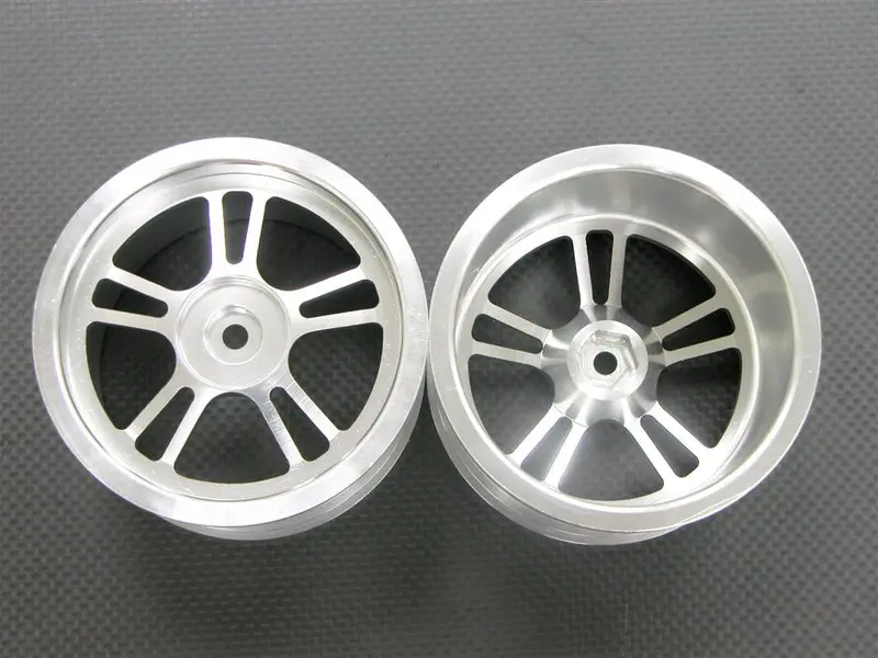 Traxxas Revo Aluminum Front/Rear Rims (5 Star) - 1Pr Silver 1