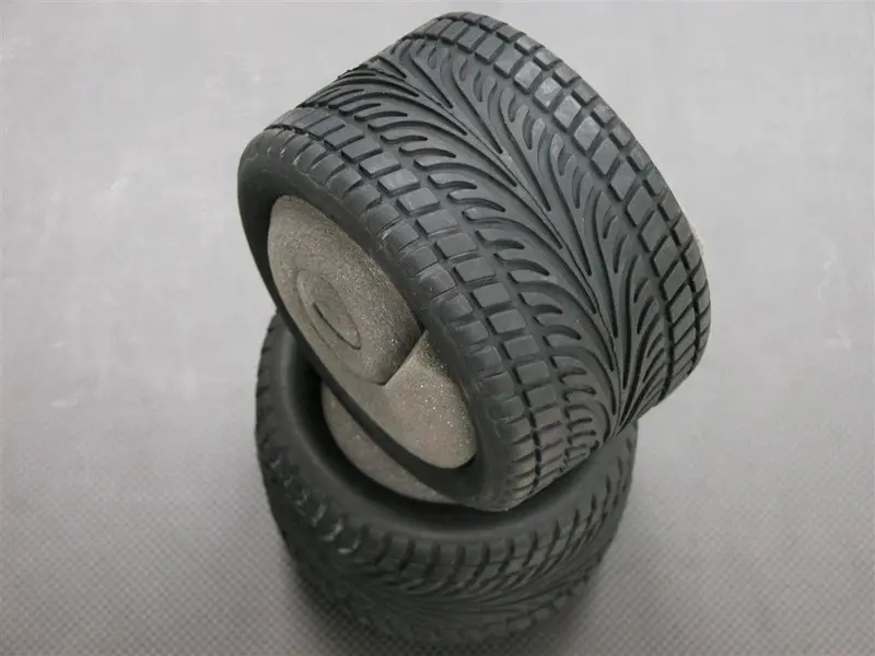 Traxxas T-Maxx Rubber Radial Tire With Form Insert - 1Pr+B130 1
